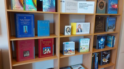 Biblioteką pasiekė Kazachstano Respublikos ambasados dovanos 